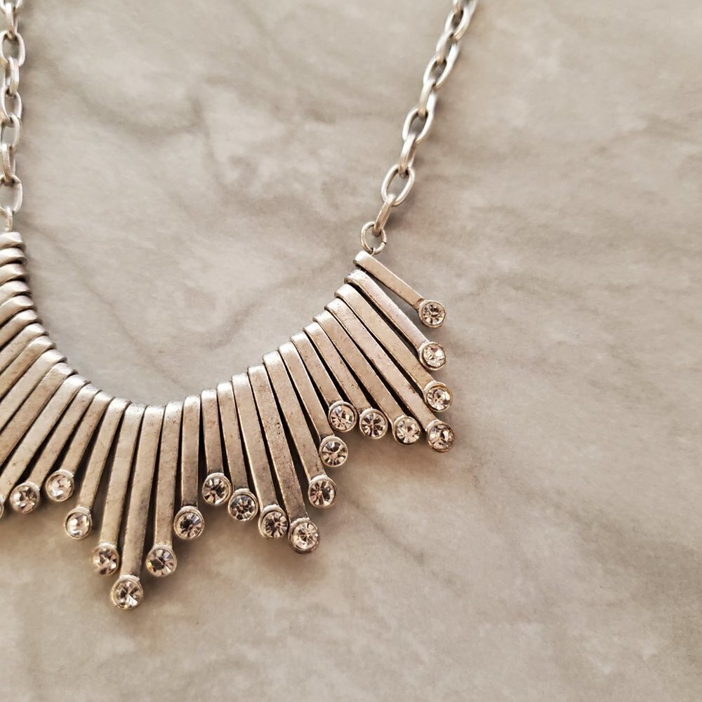 ✨ J.Crew Silver Rhinestones Crystals Pave Antiqued Mini Statement Necklace ✨ - Picture 7 of 13